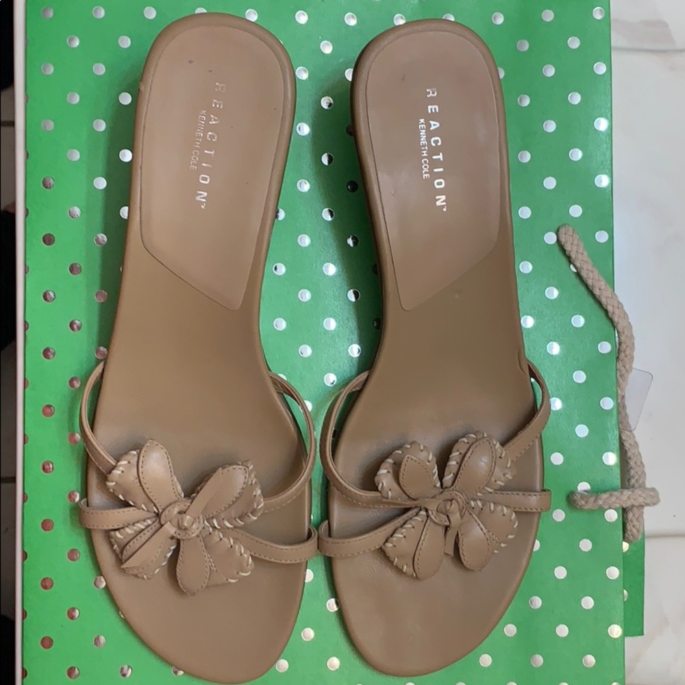 Reaction Tan Sandals 9.5